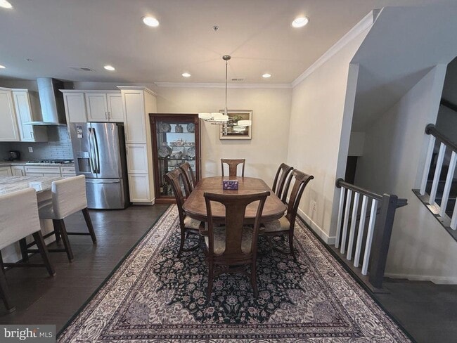 Building Photo - 321 Hendrix Ave