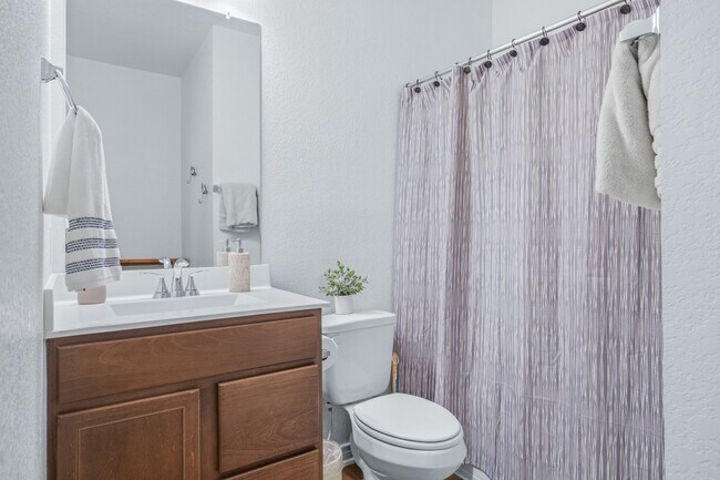 Building Photo - 15307 Oceanus Dr