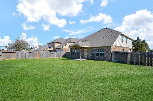 Building Photo - 23922 Fairport Harbor Ln