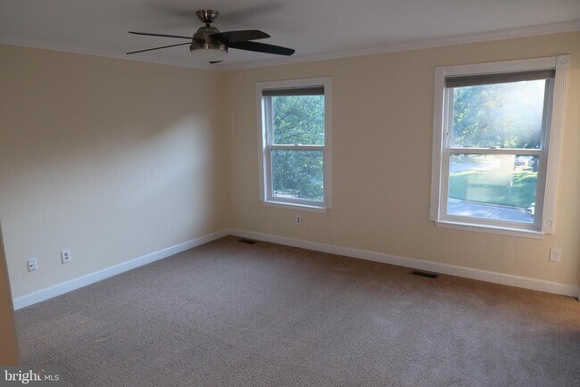 Building Photo - 12000 Rosiers Branch Dr