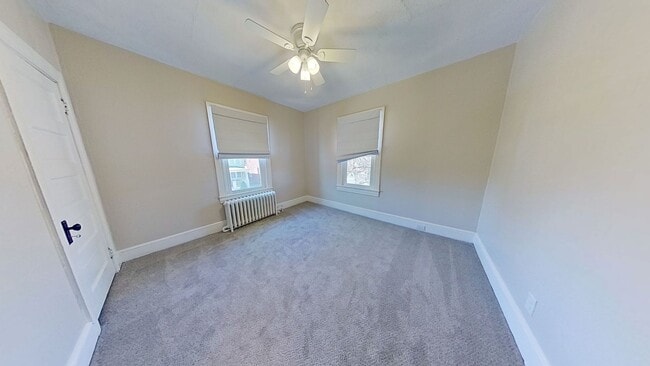 Building Photo - Spacious 3 Bedroom Home with One Car Garage