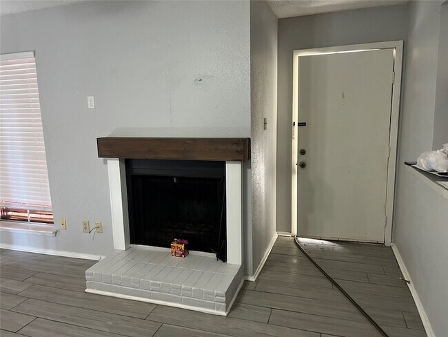 Building Photo - 7600 Emmett F Lowry Expy