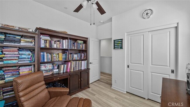 Building Photo - 16282 Meadowhouse Ave