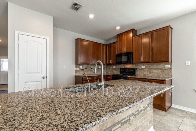 Building Photo - 682 Pond Springs