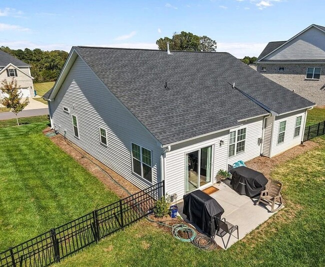 Building Photo - 6232 Cadence Dr