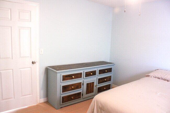 Building Photo - 20732 SW Marine Blvd