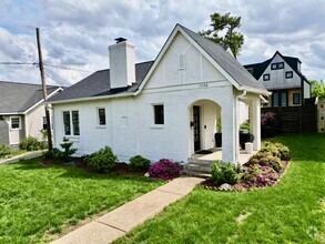 Building Photo - 1706 Holly St