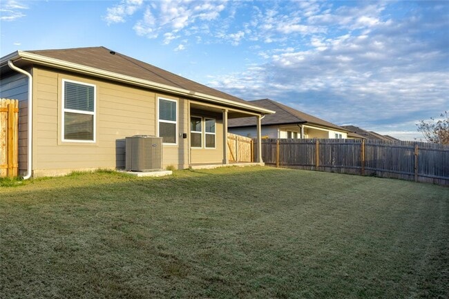 Building Photo - 401 Abbey Ln