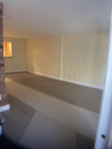 Building Photo - 9019 Cedros Ave