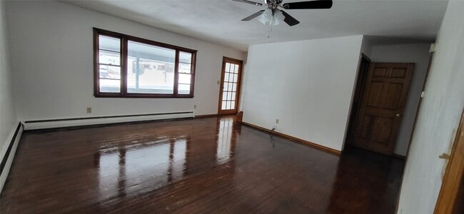 Building Photo - 308 Rano Blvd