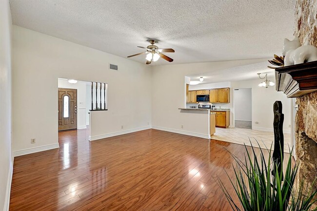 Building Photo - 3707 Tarragona Ln