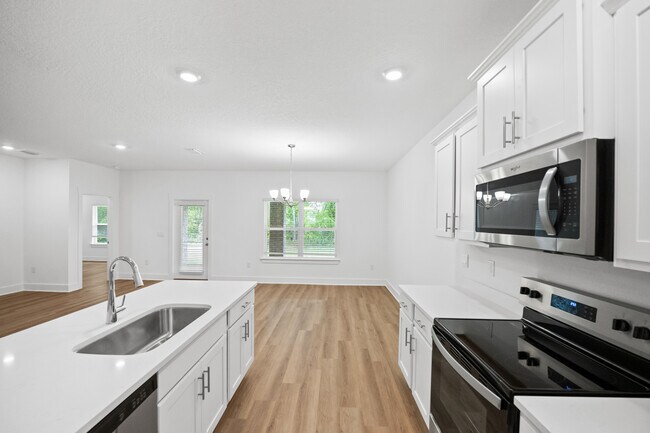 Building Photo - 21073 Teluga Ave