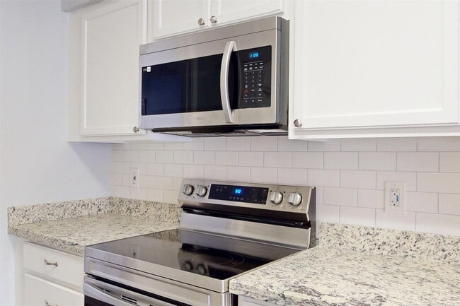 Building Photo - 14147 Misty Meadow Ln