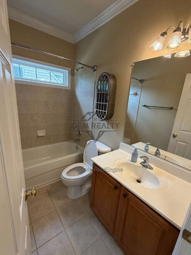 Building Photo - 10410 Silver Creek Ct