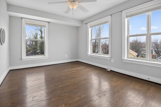 Building Photo - 2179 Half Moon Pl NE