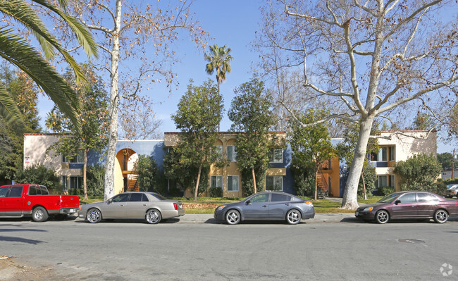 Building Photo - Monte Alban Apartments