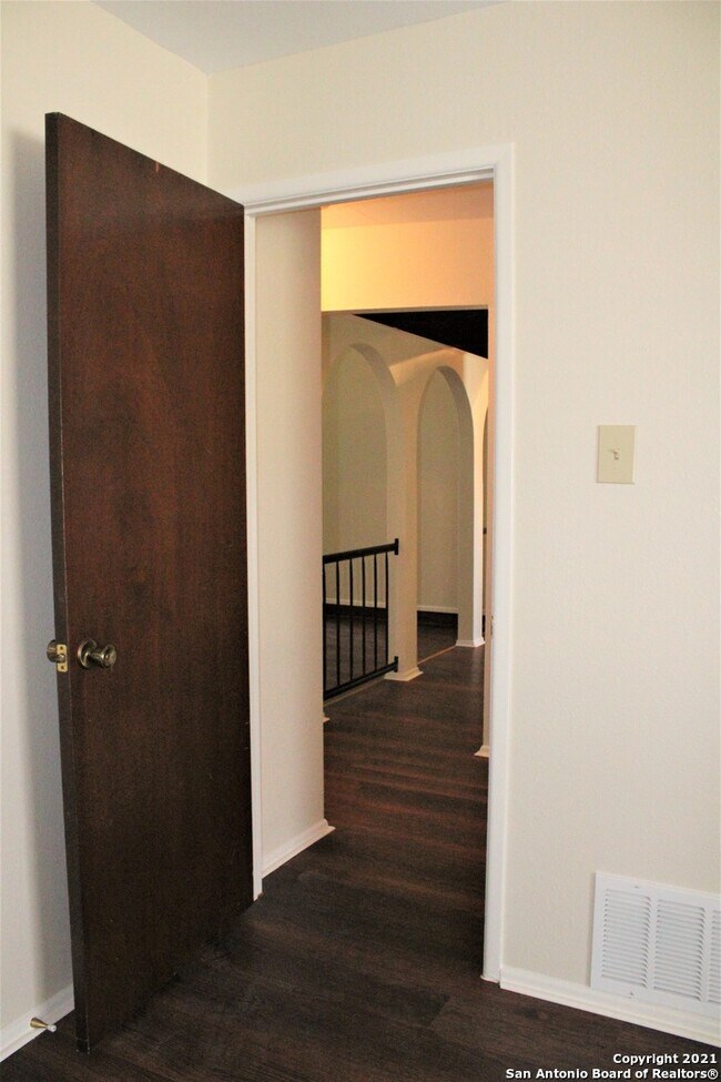 Building Photo - 5314 Peppermint Ln