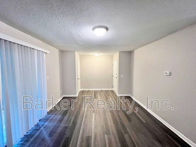 Building Photo - 203-2B E. Ransom Street