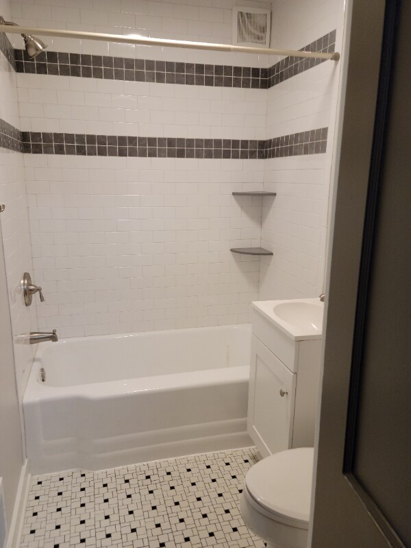 Building Photo - 112 Bartholf Rd