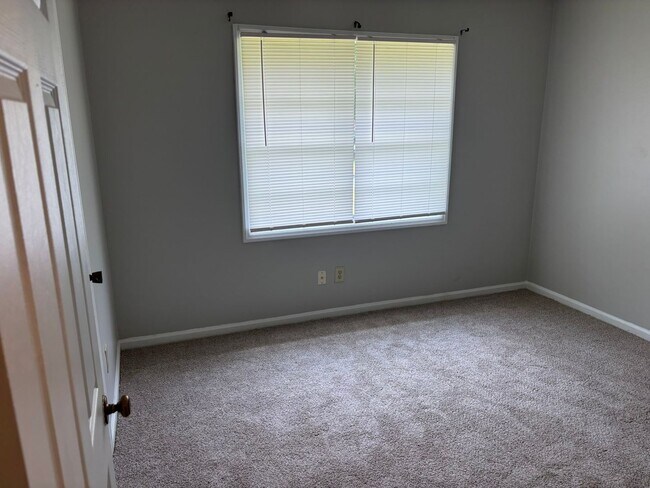 Building Photo - New On the Market!