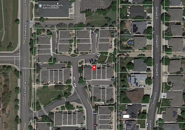 Building Photo - Updated Townhome Louisville- Perfect commuting location