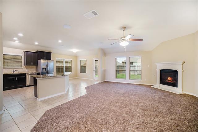 Building Photo - 2104 Lake Pine Dr