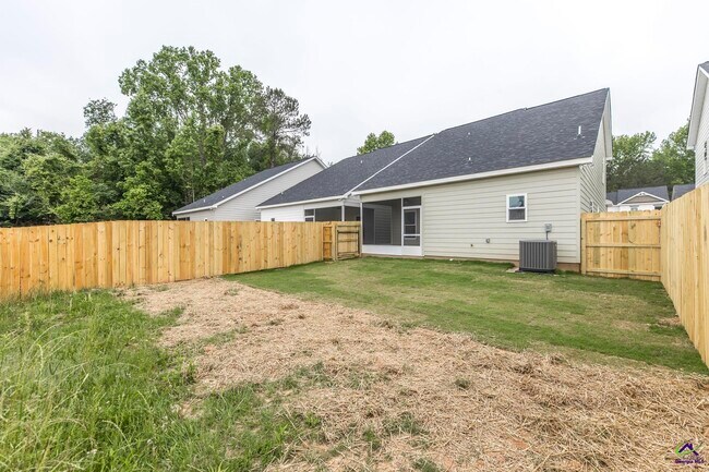 Building Photo - 106 Leisure Pointe Rd