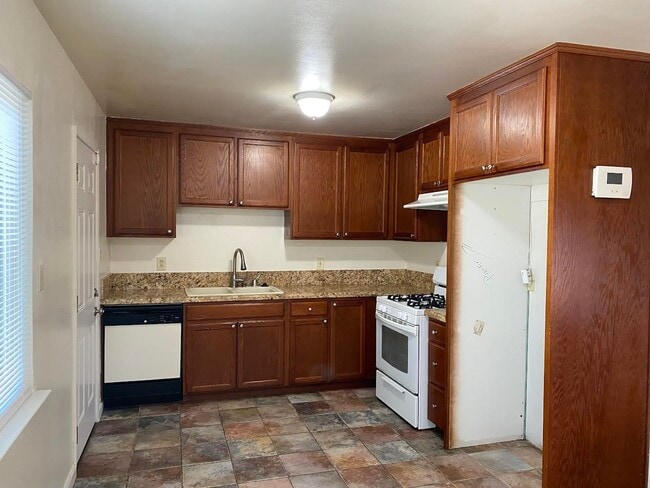 Building Photo - Fairfield, 3 bed/2 bath home $2400