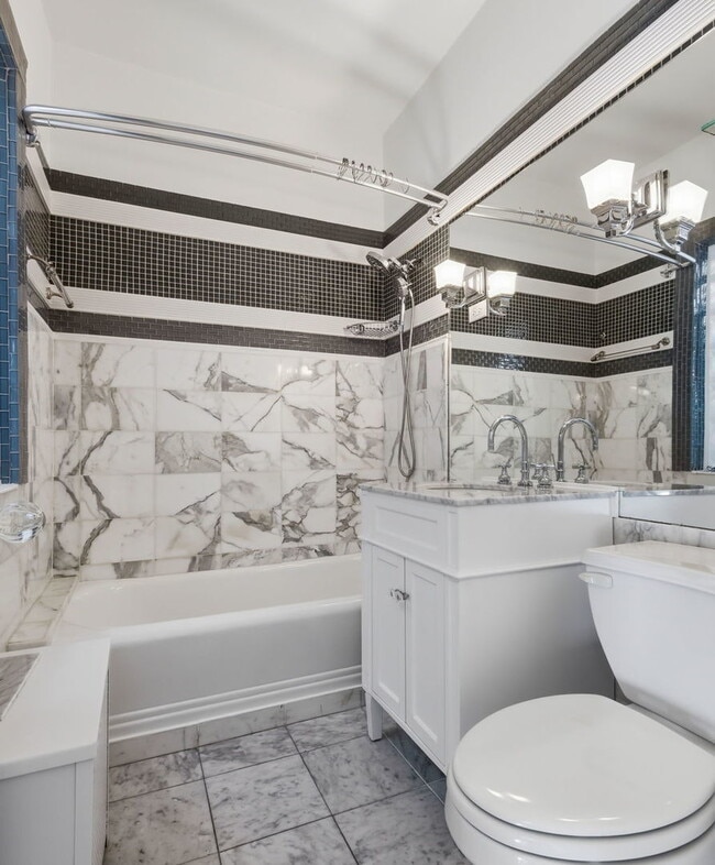 Building Photo - 5108 S Woodlawn Ave