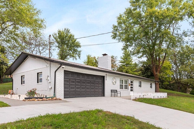 Building Photo - 400 Allensville Rd