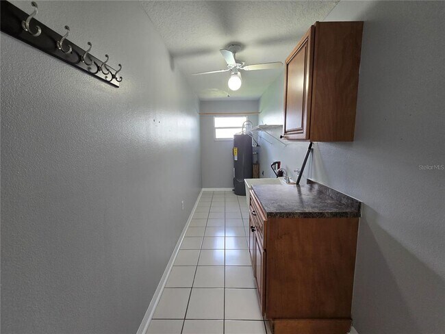 Building Photo - 3901 Laurel Branch Ct