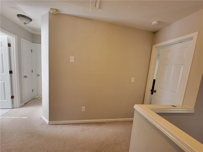 Building Photo - 384 Friars Head Dr NE