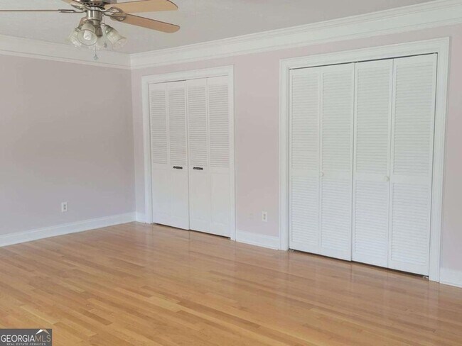 Building Photo - 487 Arbour Run