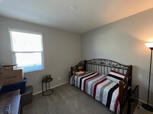 Building Photo - 17939 W Villa Chula Ln