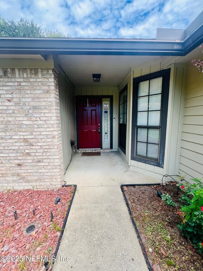 Building Photo - 8456 Bandera Cir W