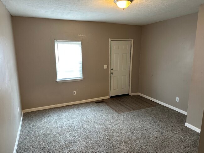 Living Room - 747-749 Bellows Ave