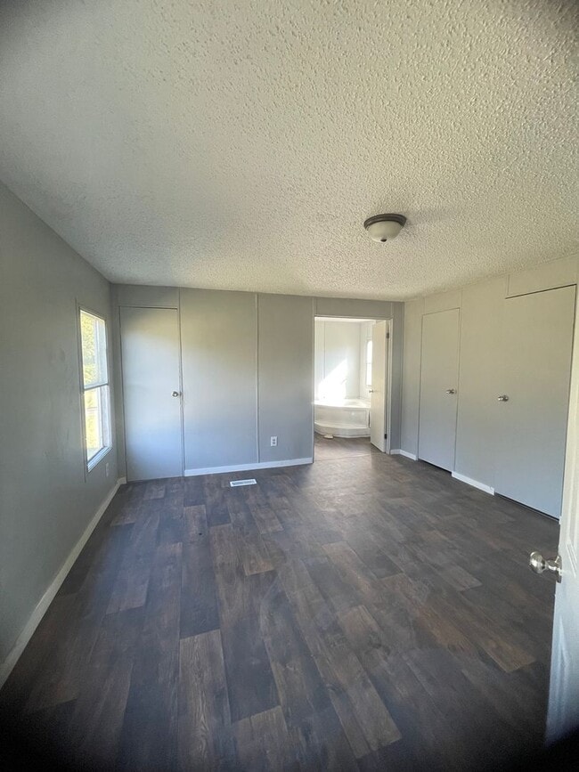 Building Photo - 3 BR 2 Bath 1,280 sq ft singlewide mobile home on 1.16 acres in Ward, AR