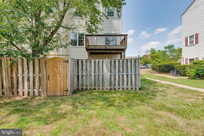 Building Photo - 1663 Hart Ct