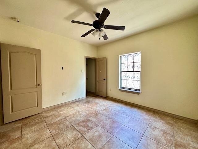 Building Photo - 603 E Lane St