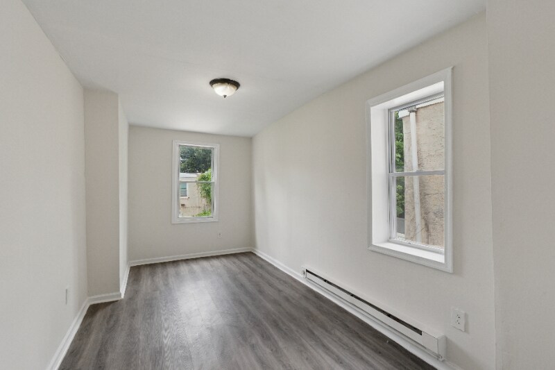Building Photo - 931 W York St