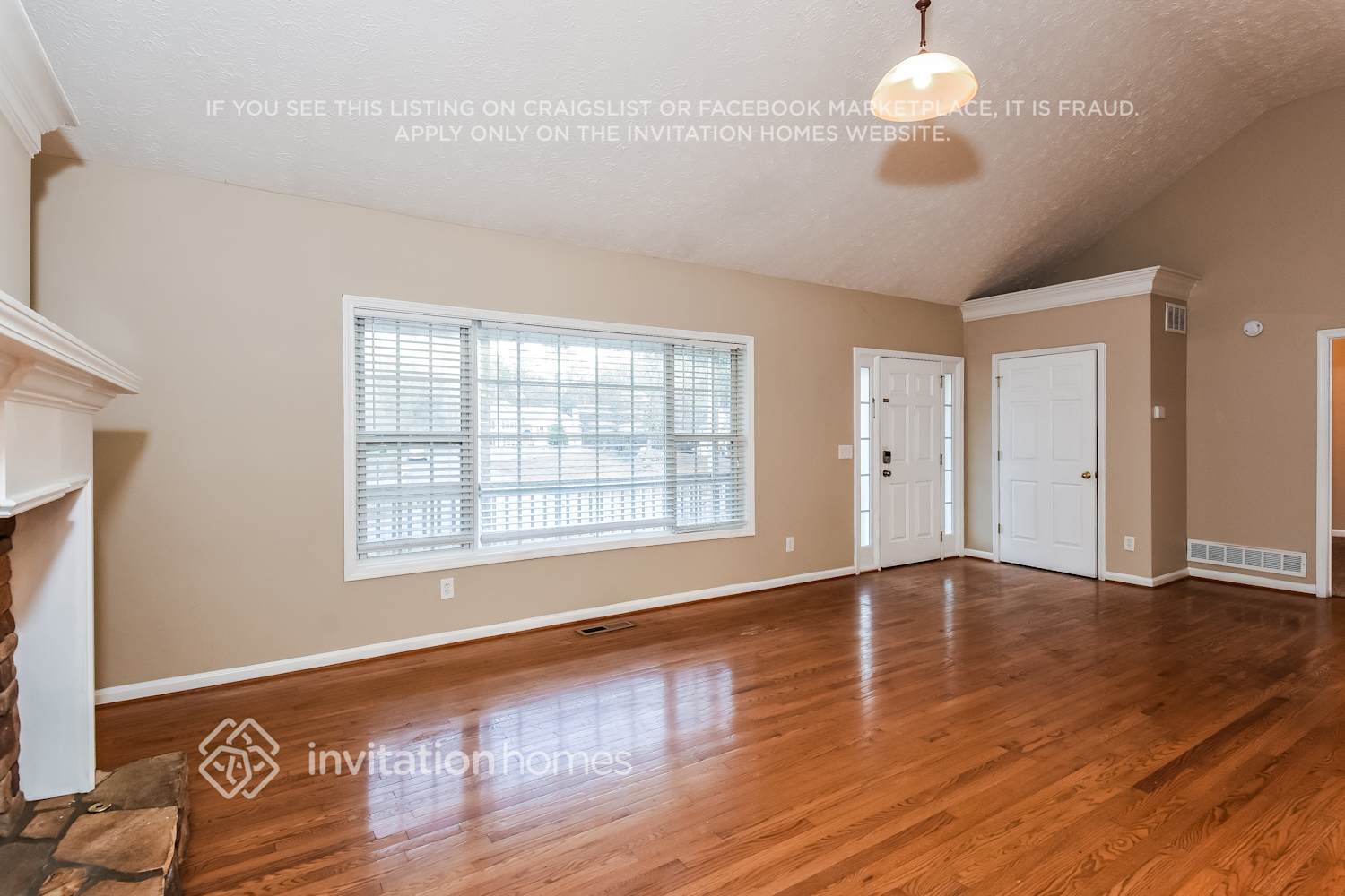 Building Photo - 15 Water's Edge Dr SE