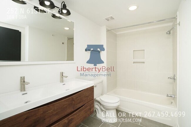 Building Photo - 252 N 61st St