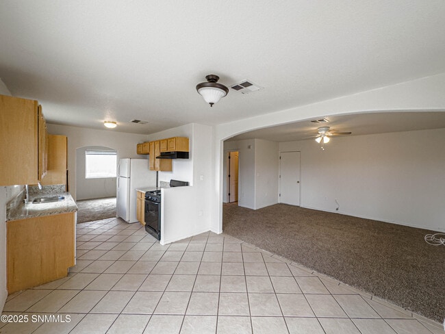 Building Photo - 3742 Piedras Negras Dr
