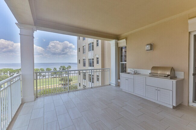 Building Photo - 400 Kelly Plantation Dr