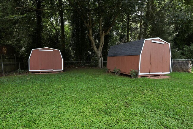 Building Photo - South Knoxville Cottage!!!