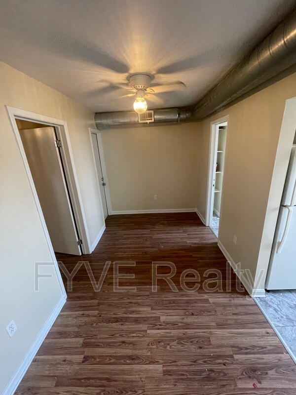 Building Photo - 1518 Chartiers Ave