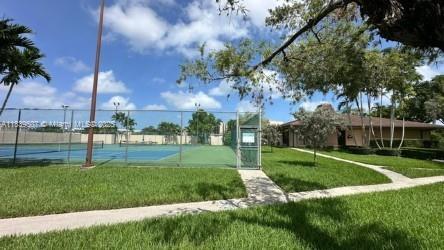 Building Photo - 10425 SW 112th Ave
