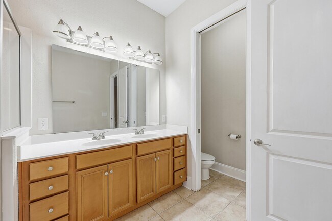 Building Photo - 109 Lac Courte