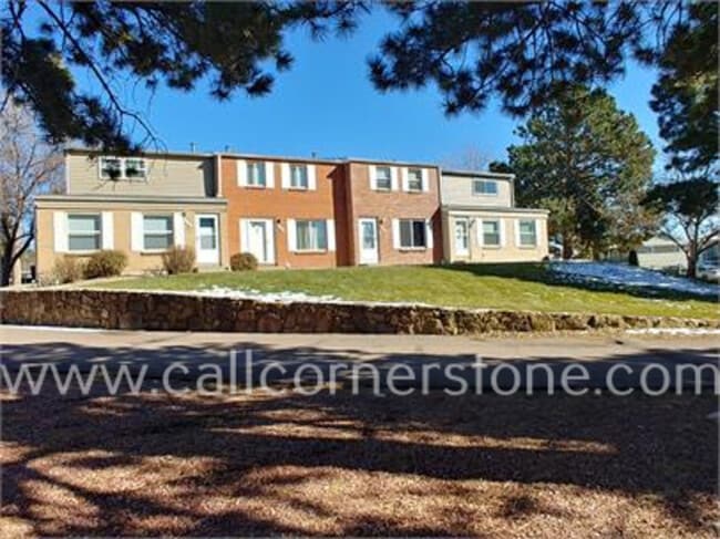 Building Photo - 1246 Cree Dr