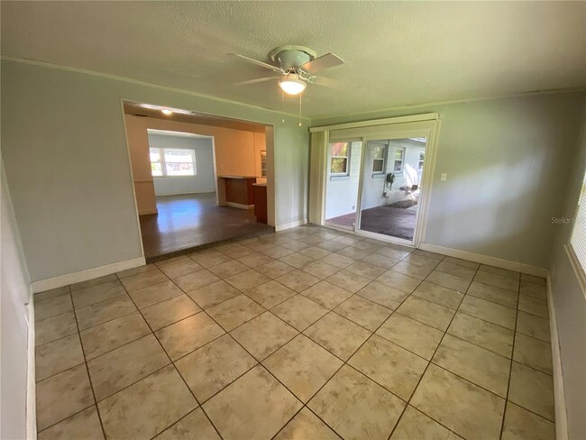 Building Photo - 2606 Aloma Ave